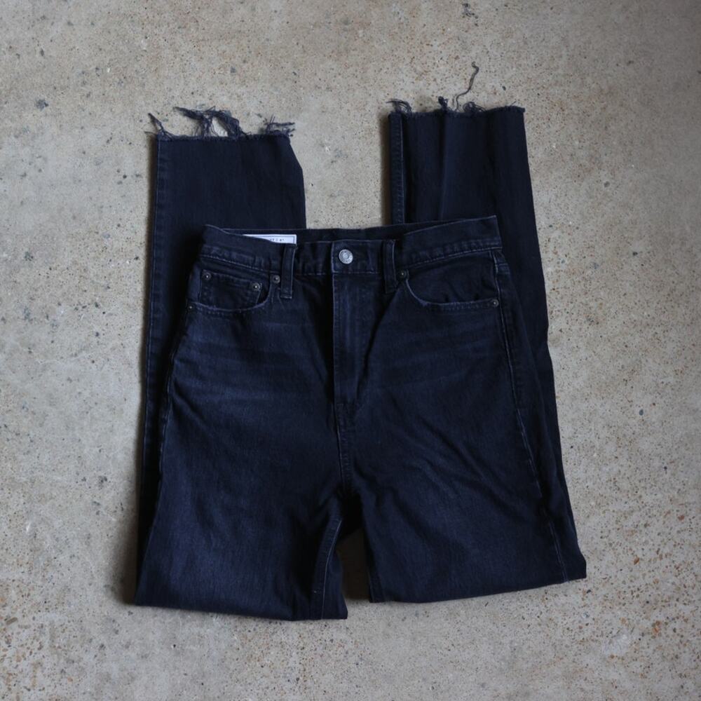 GAP Cheeky Straight High Rise Black Raw Hem Jeans Size 27 Regular